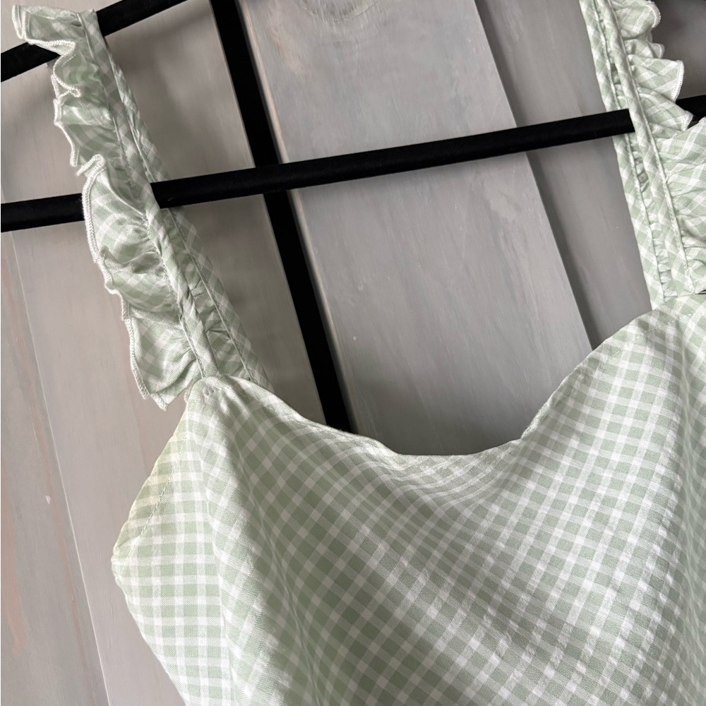 Pretty Little Thing Green and White Checked Top and Shorts - Picture 5 of 9